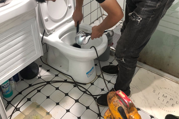 北林疏通下水道