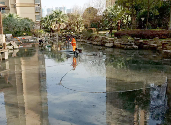 北林景观池淤泥清理